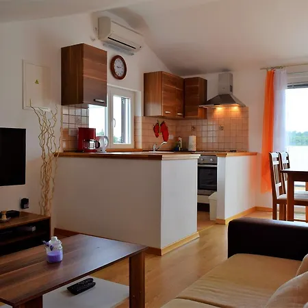 Peter Pan Апартаменты Palit