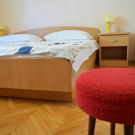 Peter Pan Apartment